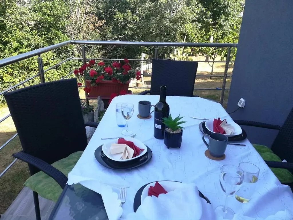 Lea Apartment Veli Jezenj 0*,
