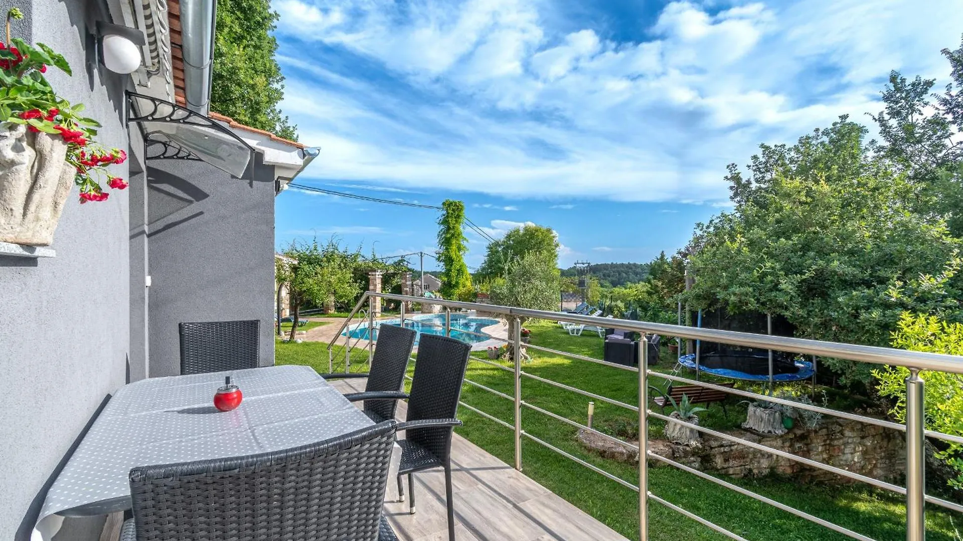 Lea Apartment Veli Jezenj