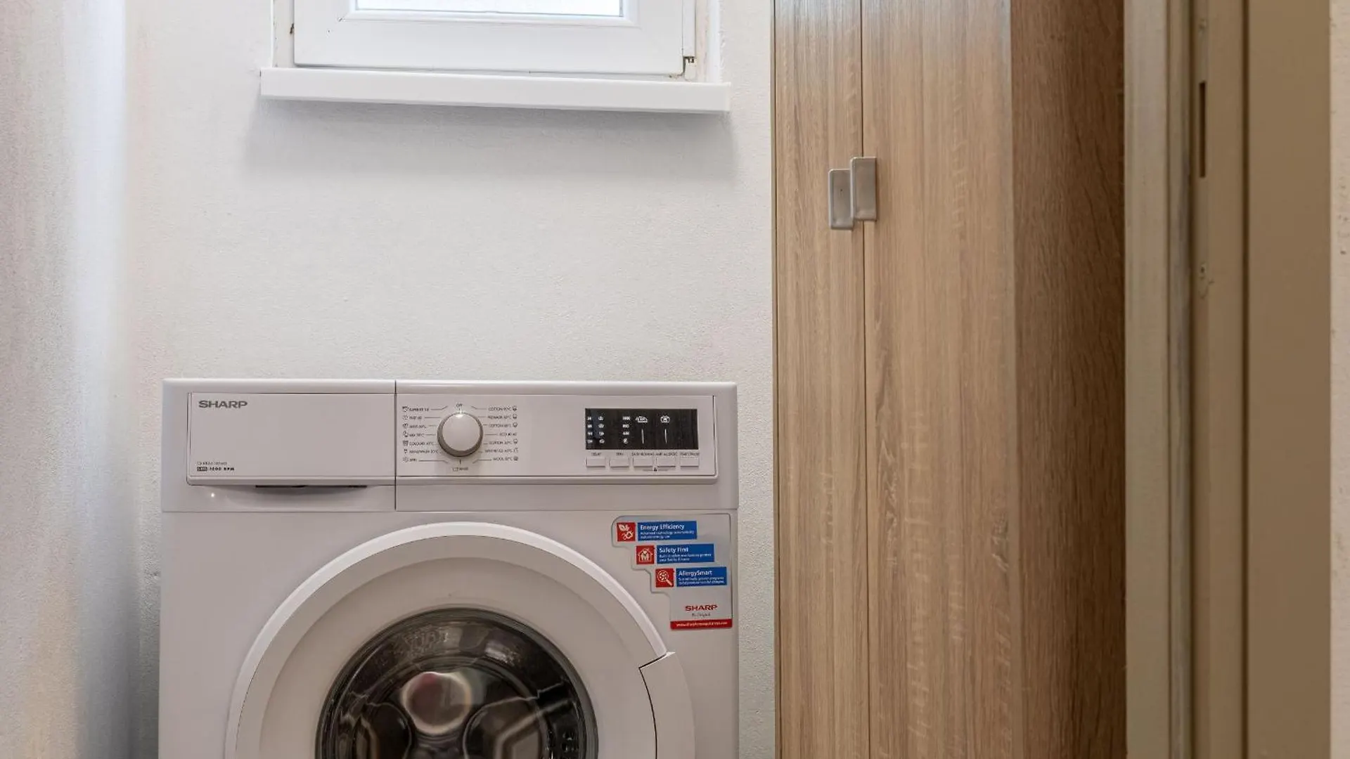Lea Apartment Veli Jezenj 0*,  Croatia